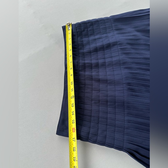 5 for $40 J.crew Pleated Skirt Women Size 10 Navy - Picture 5 of 7